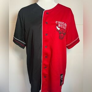 Chicago Bulls Split Color Button Up Jersey Shirt NBA Size M